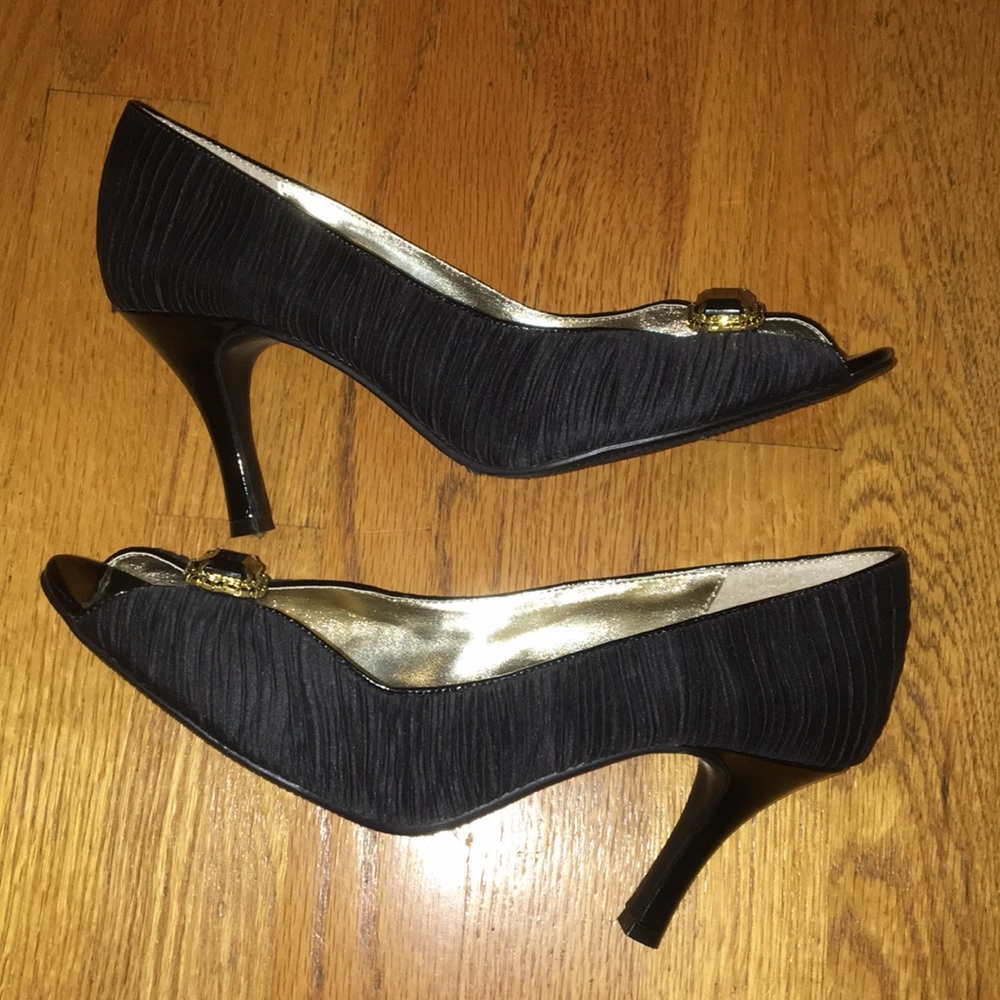 Black and Gold Rouched Heels